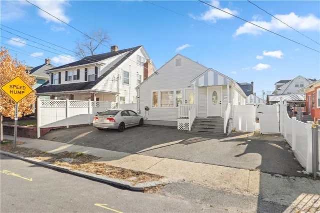 $500,000 | 236 Gallatin Street, Providence, RI 02907