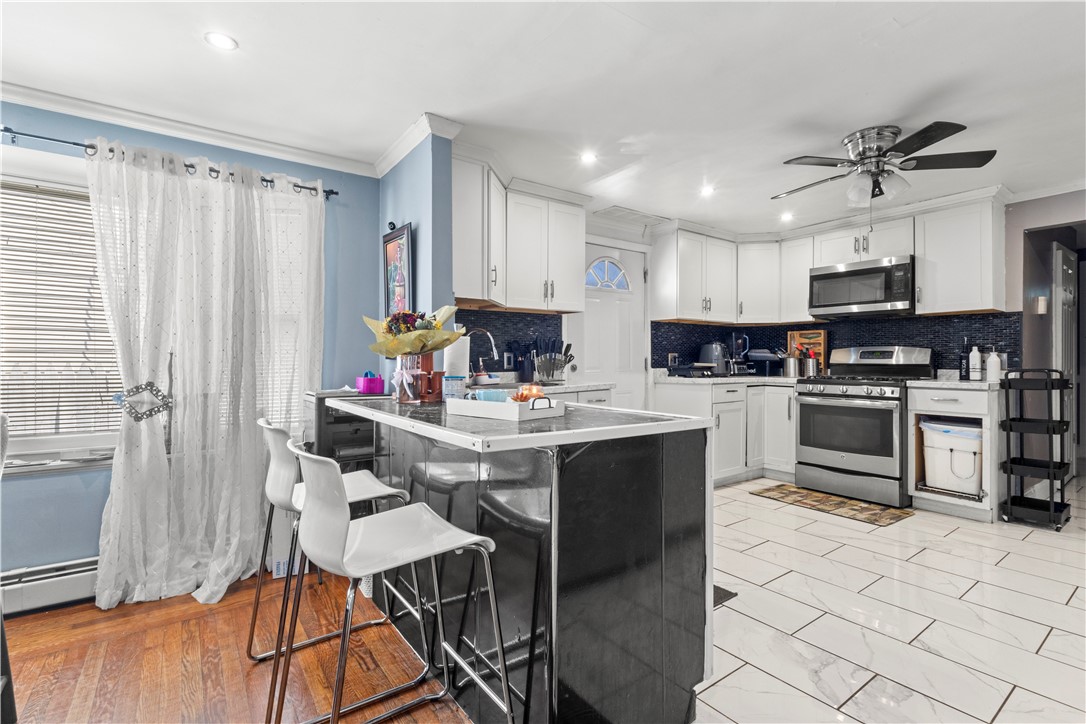 236 Gallatin Street Providence, RI 02907 - Photo 4 of 33