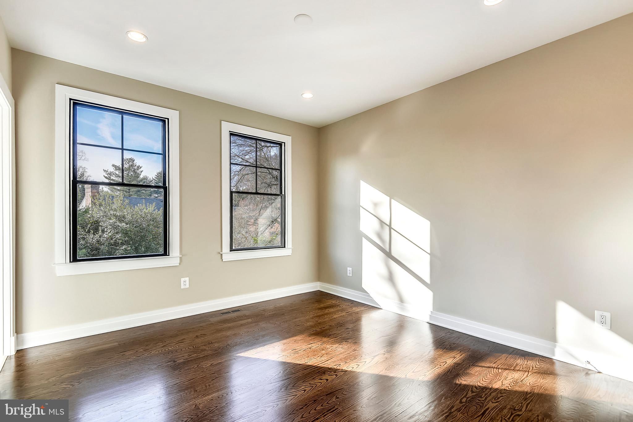 7204 Marbury Road Bethesda, MD 20817 - Photo 41 of 58 Third Bedroom with En-Suite Bathroom