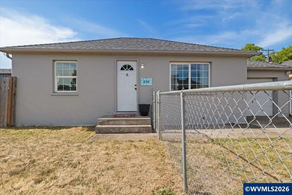 $299,900 | 850 Southwest Queen Avenue, Albany, OR 97321
