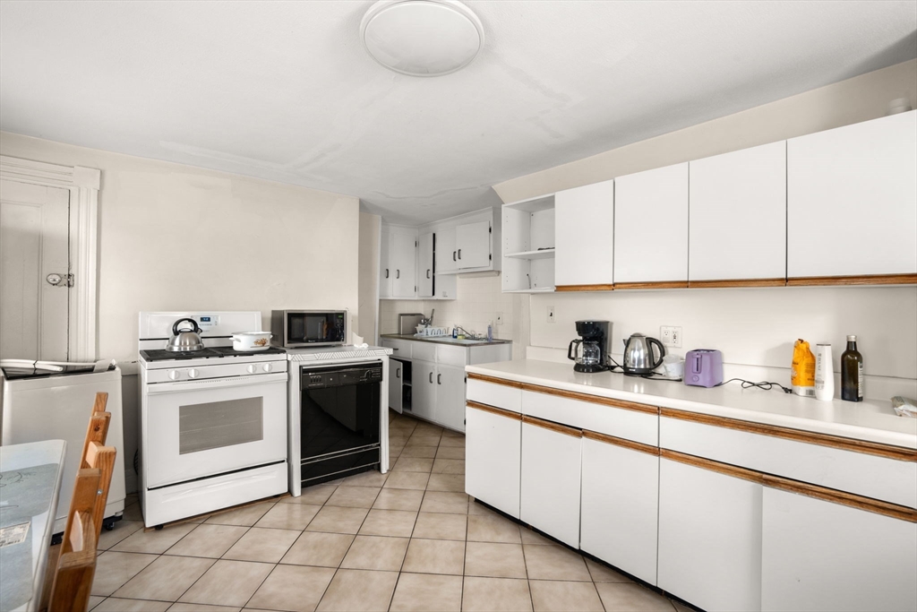 35 Middle Street Newton, MA 02458 - Photo 13 of 27