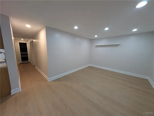 $1,400 | 273 Watertree Drive, De Witt, NY 13057