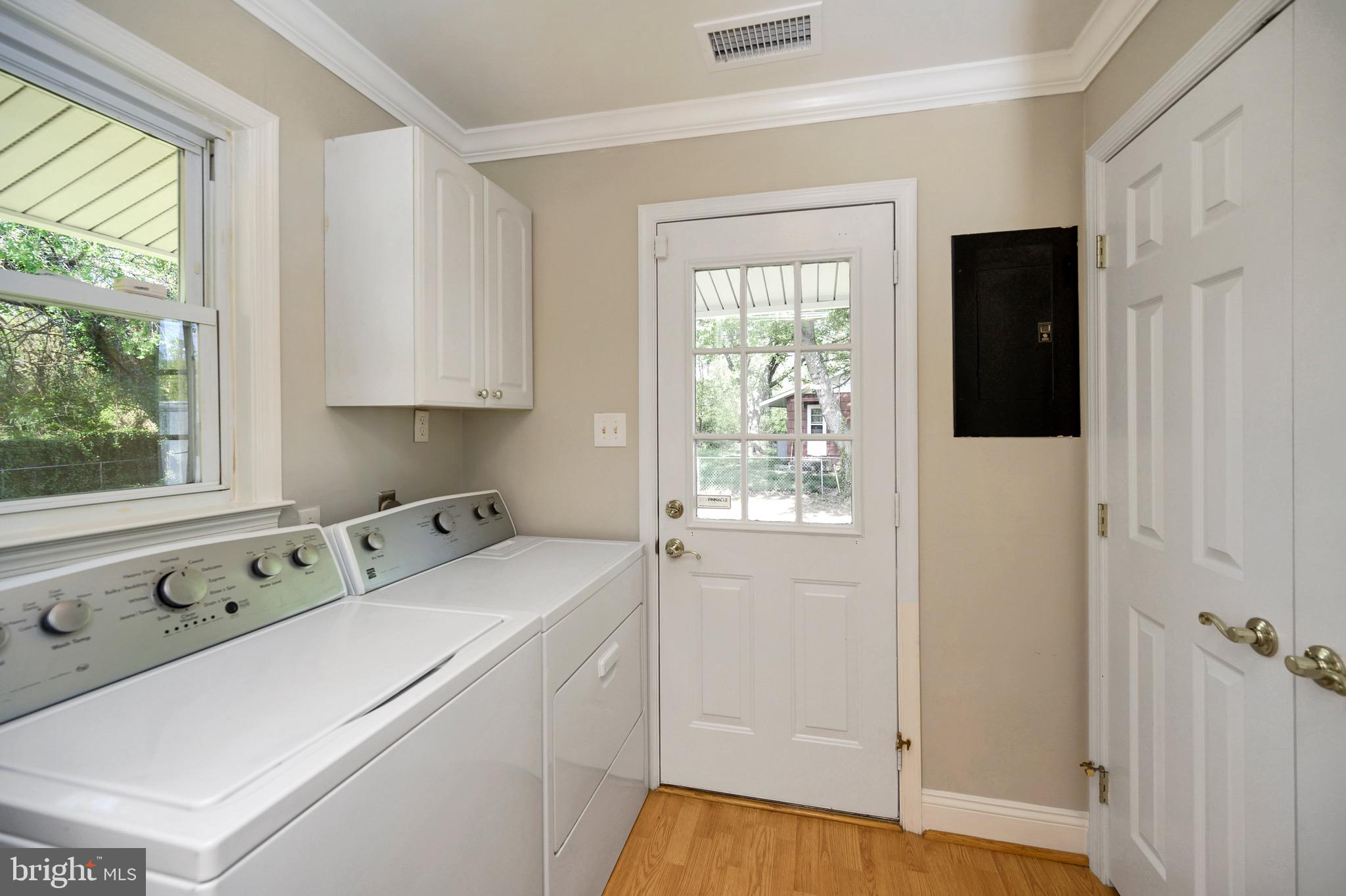 909 Hopton Road Woodbridge, VA 22191 - Photo 16 of 50 Gallery Image 16