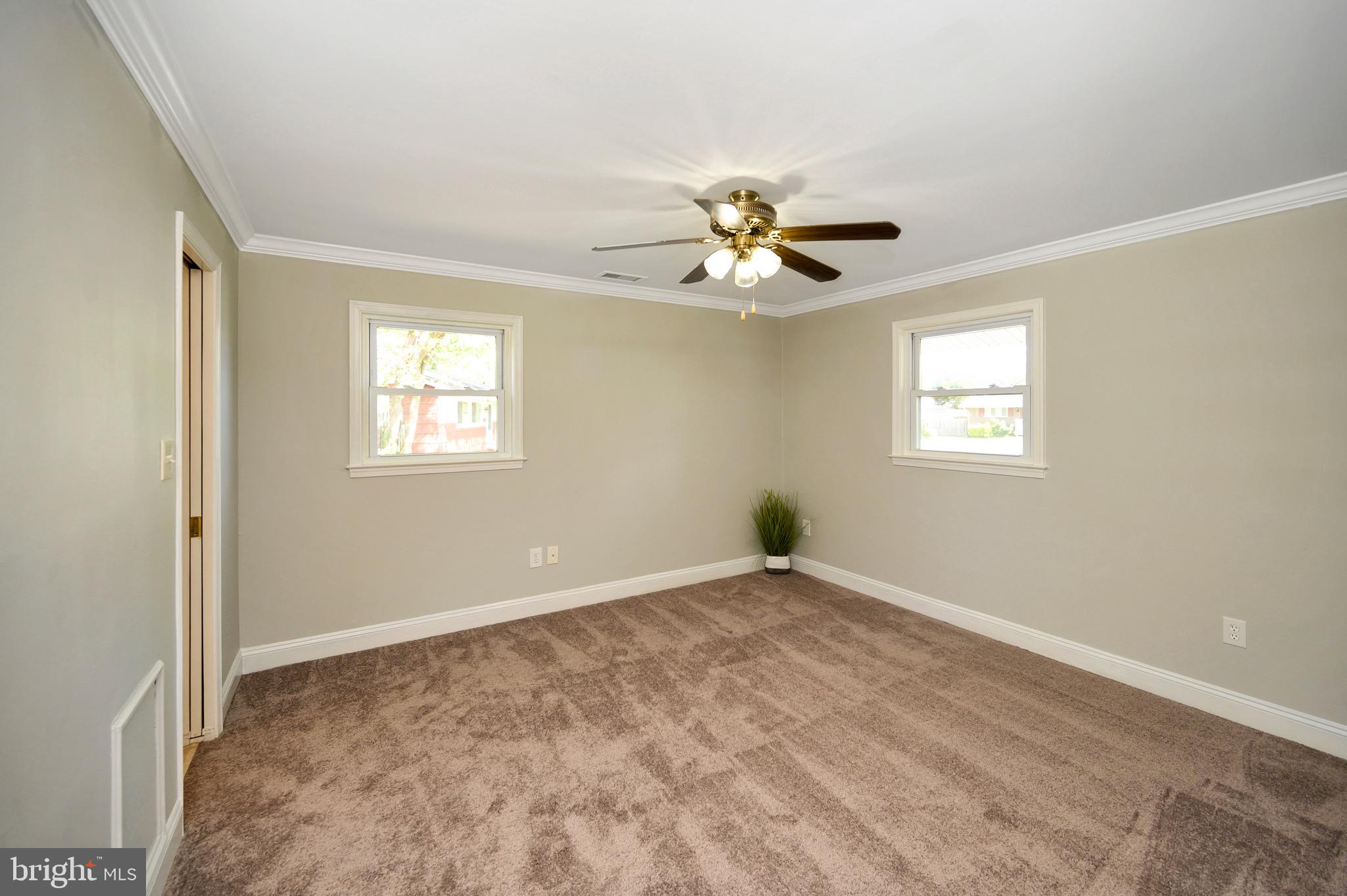 909 Hopton Road Woodbridge, VA 22191 - Photo 17 of 50 Gallery Image 17