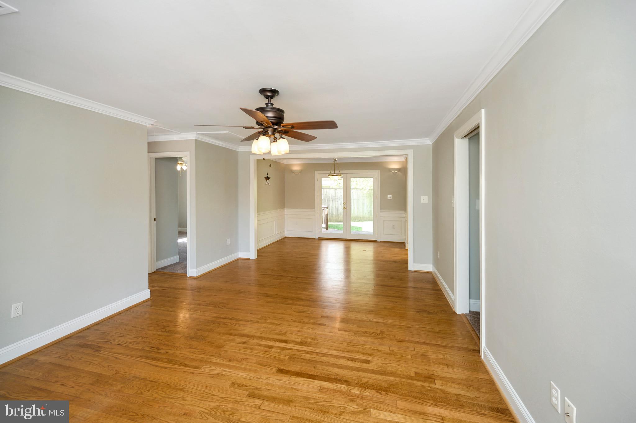 909 Hopton Road Woodbridge, VA 22191 - Photo 5 of 50 Gallery Image 5