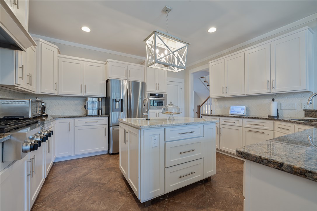 104 Wyntuck Court Clemson, SC 29631 - Photo 11 of 49