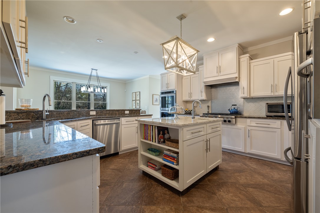 104 Wyntuck Court Clemson, SC 29631 - Photo 12 of 49