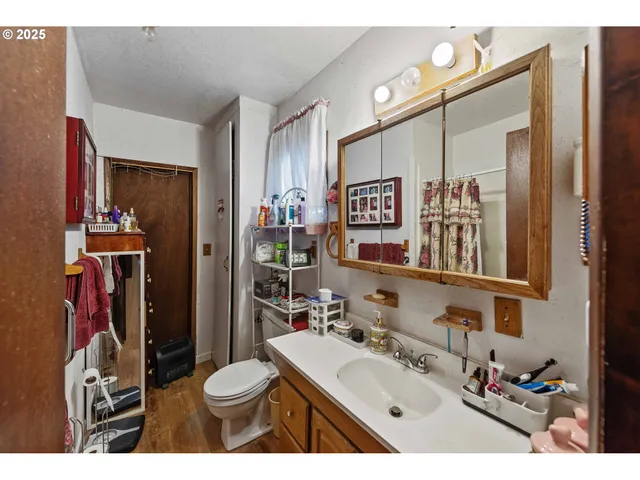 $249,999 | 1142 Minnesota Avenue, Coos Bay, OR 97420