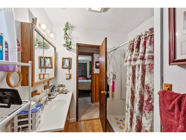 $249,999 | 1142 Minnesota Avenue, Coos Bay, OR 97420