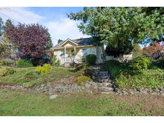 $249,999 | 1142 Minnesota Avenue, Coos Bay, OR 97420