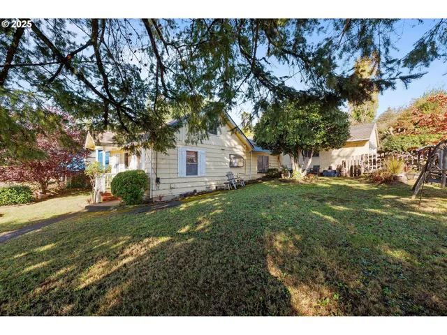 $249,999 | 1142 Minnesota Avenue, Coos Bay, OR 97420