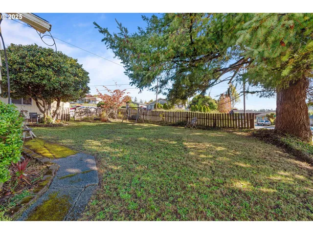 $249,999 | 1142 Minnesota Avenue, Coos Bay, OR 97420