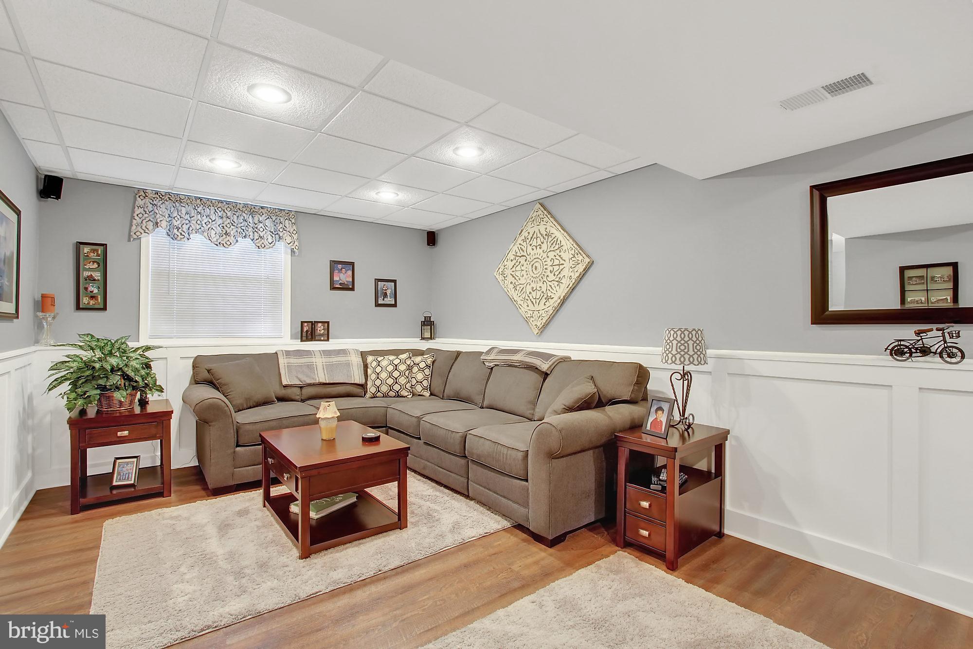 7155 Olivia Road Baltimore, MD 21220 - Photo 21 of 36 Family Room