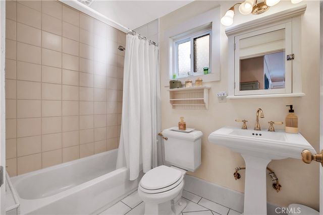 $989,000 | 4562 Lomita Street, Los Angeles, CA 90019