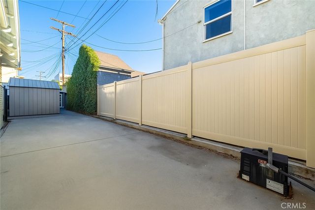 $989,000 | 4562 Lomita Street, Los Angeles, CA 90019