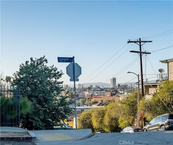 $989,000 | 4562 Lomita Street, Los Angeles, CA 90019