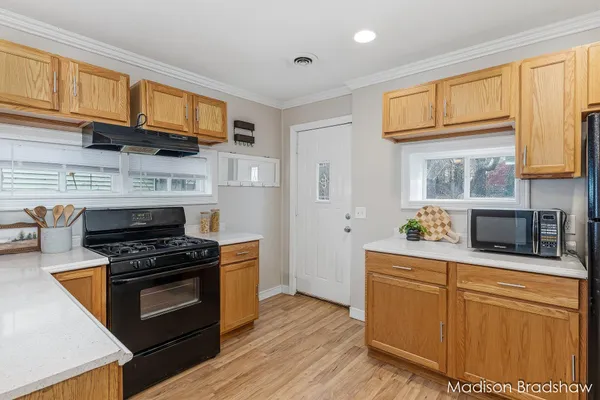 $229,900 | 2655 Longfellow Avenue Southwest, Wyoming, MI 49509