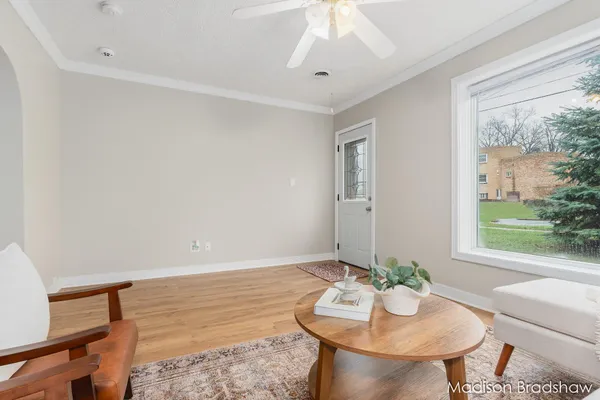 $229,900 | 2655 Longfellow Avenue Southwest, Wyoming, MI 49509