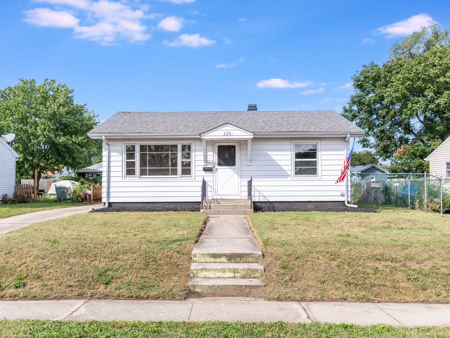 124 Riverside Drive Montgomery, IL 60538 - Photo 1 of 18 Gallery Image 1