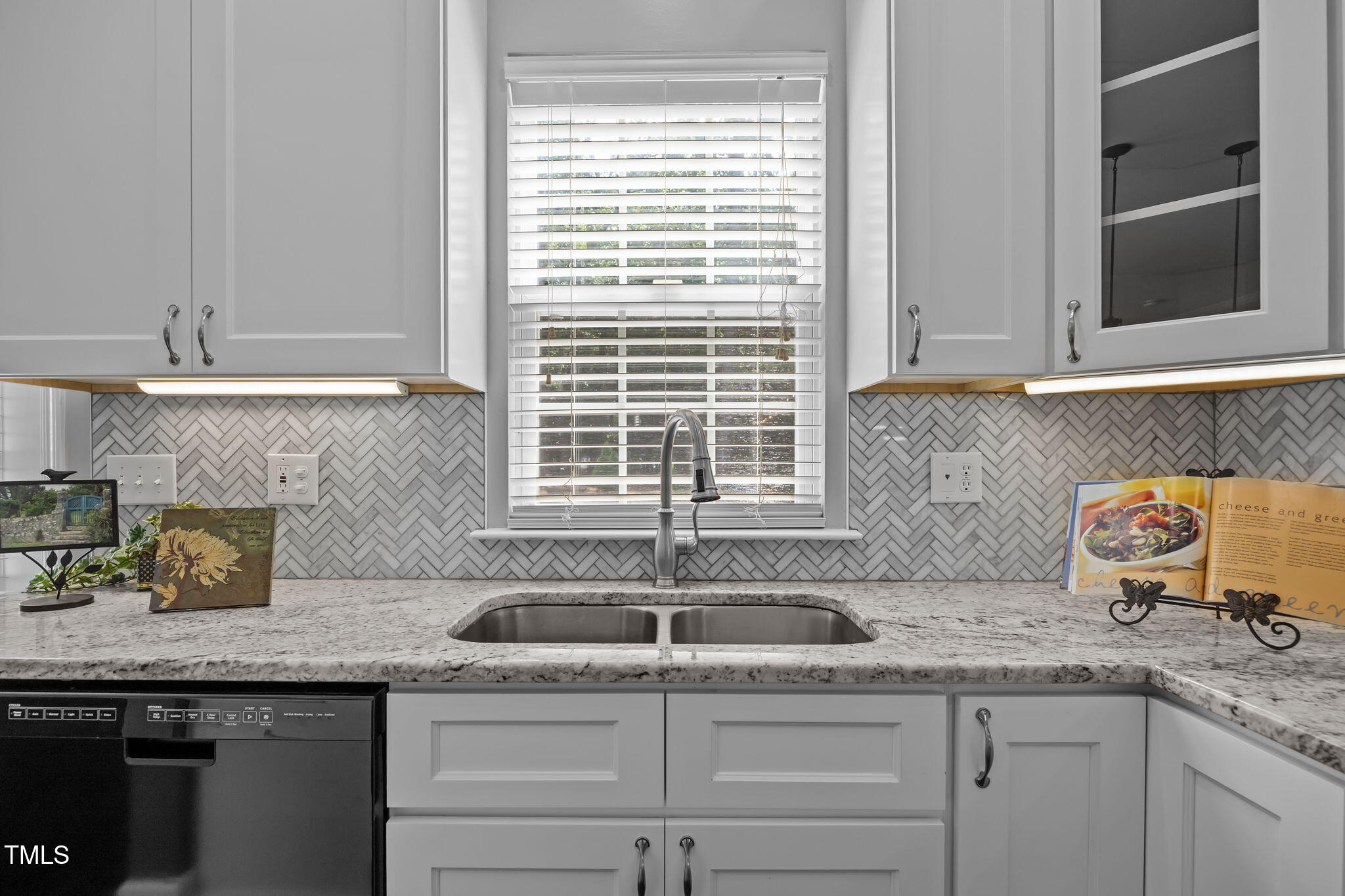 8404 Stone Mason Drive Raleigh, NC 27613 - Photo 8 of 42 24-web-or-mls-IMG_7326