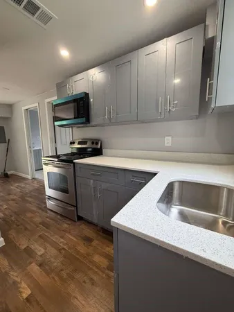 $2,250 | 4265 Southwest 62nd Avenue, Davie, FL 33314