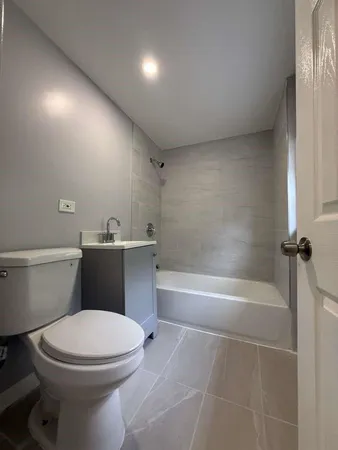 $2,250 | 4265 Southwest 62nd Avenue, Davie, FL 33314