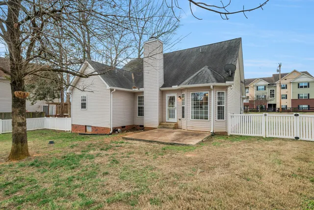 $399,990 | 1002 7 Oaks Boulevard, Smyrna, TN 37167