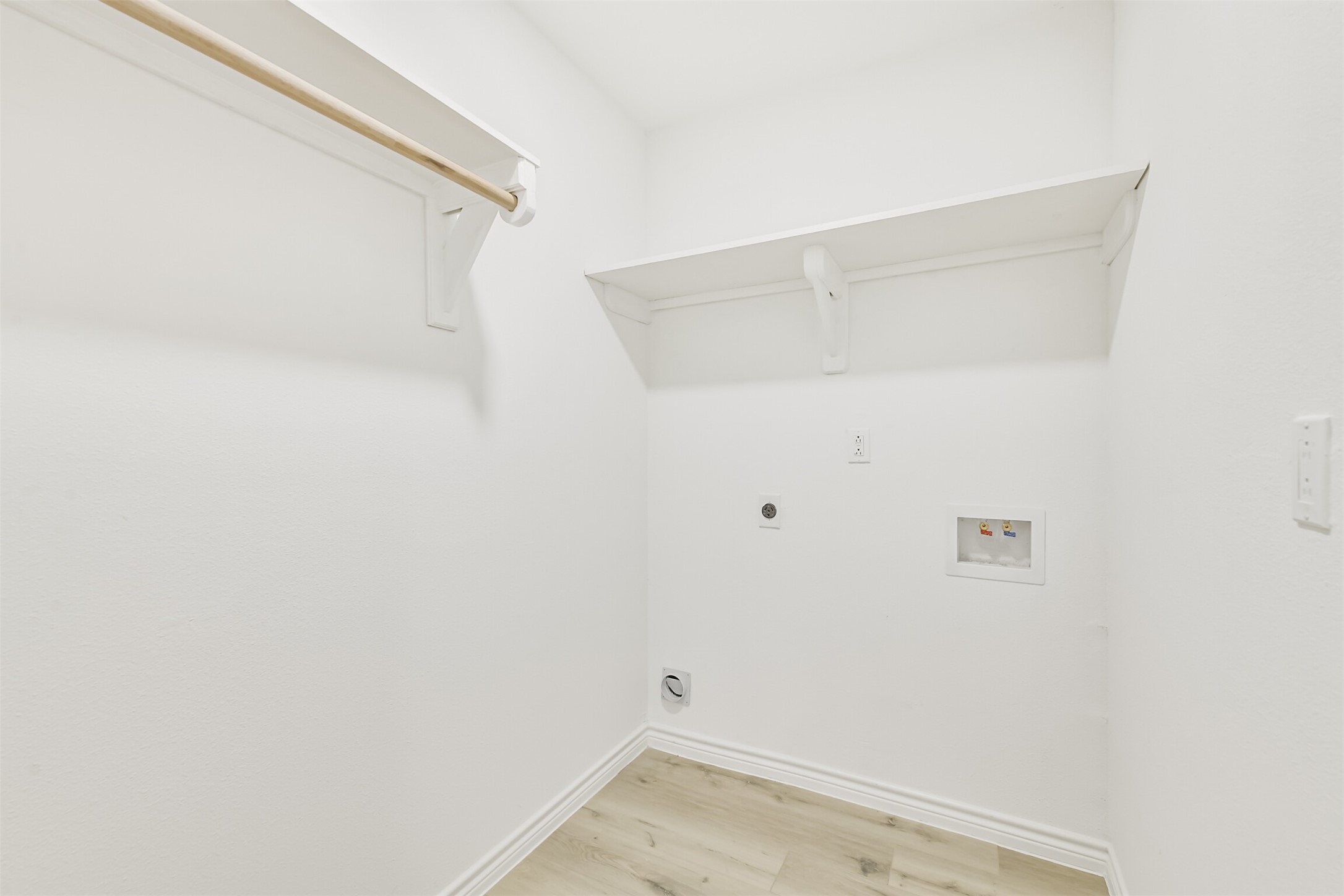 4215 Rosegate Drive Spring, TX 77373 - Photo 34 of 38 Utility room added inside the home with R-13 insulation and new drain.