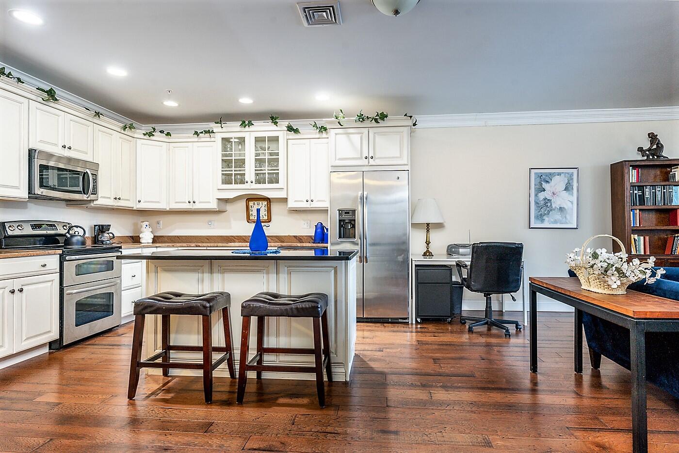 89 Lewis Bay Road, Unit 315 Hyannis, MA 02601 - Photo 12 of 40 kitchen1