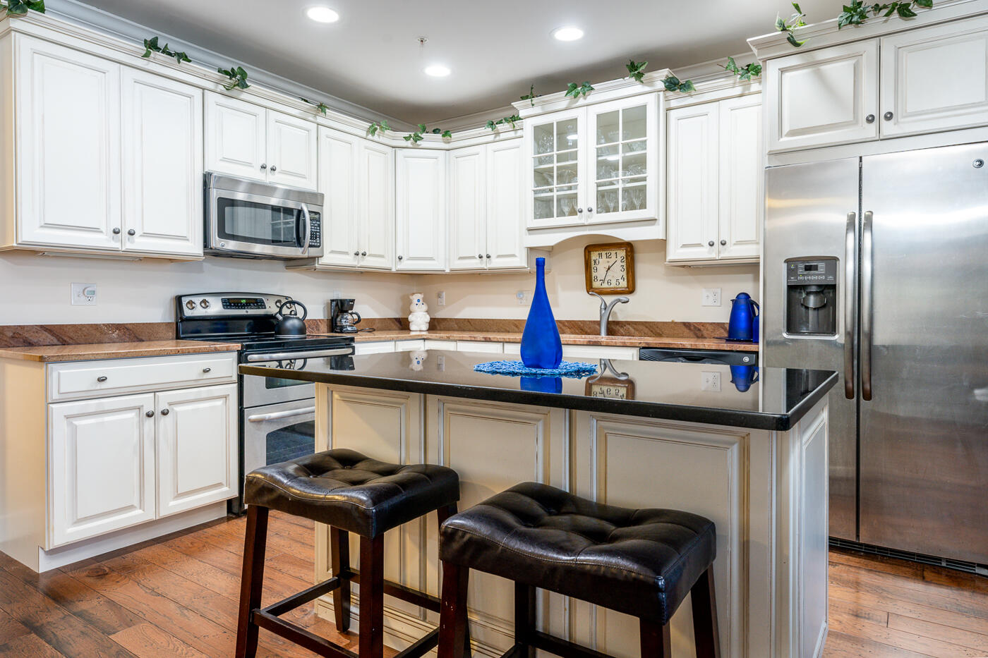 89 Lewis Bay Road, Unit 315 Hyannis, MA 02601 - Photo 13 of 40 kitchen4