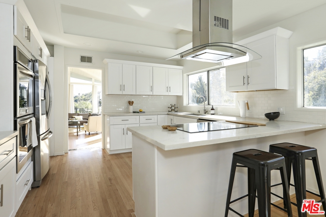 7229 Senalda Road Los Angeles, CA 90068 - Photo 22 of 46