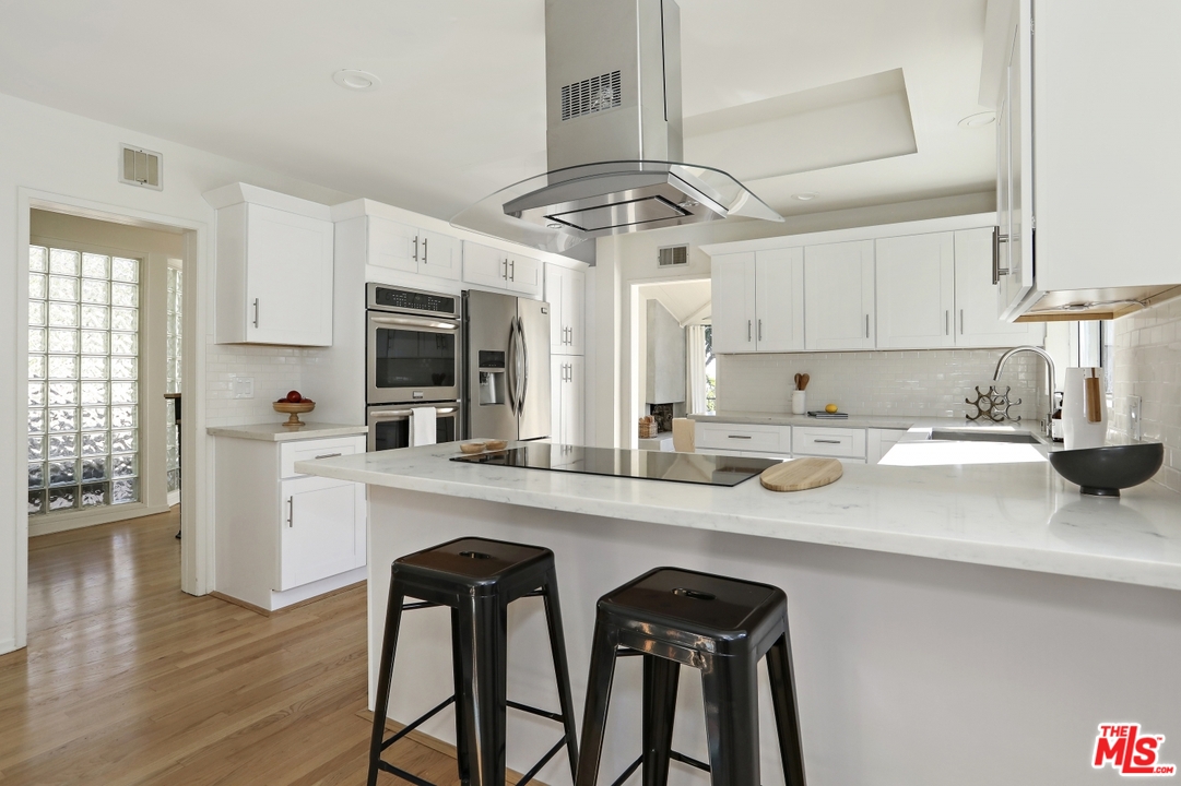 7229 Senalda Road Los Angeles, CA 90068 - Photo 23 of 46