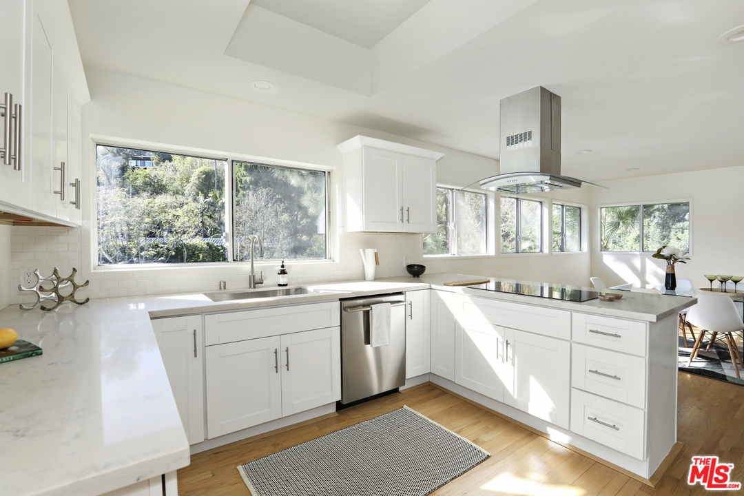 7229 Senalda Road Los Angeles, CA 90068 - Photo 24 of 46