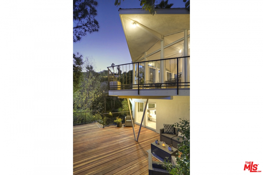 7229 Senalda Road Los Angeles, CA 90068 - Photo 31 of 46