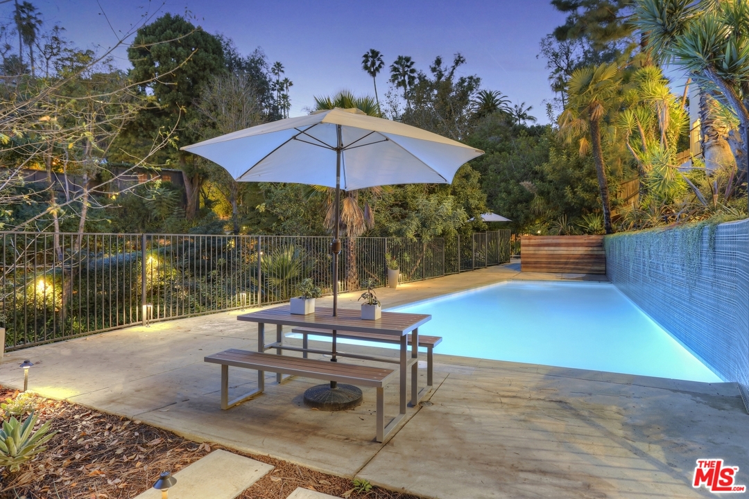 7229 Senalda Road Los Angeles, CA 90068 - Photo 43 of 46