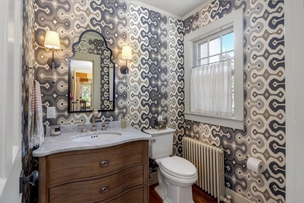 197 North Street Hingham, MA 02043 - Photo 13 of 38