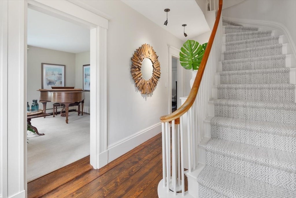 197 North Street Hingham, MA 02043 - Photo 14 of 38