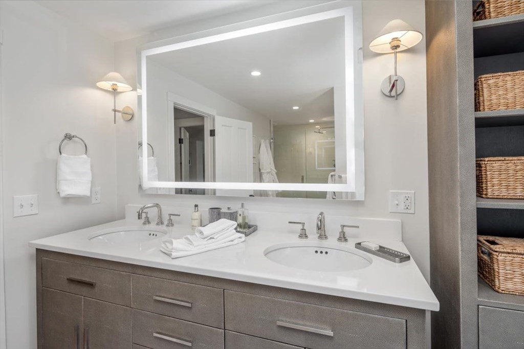 197 North Street Hingham, MA 02043 - Photo 16 of 38