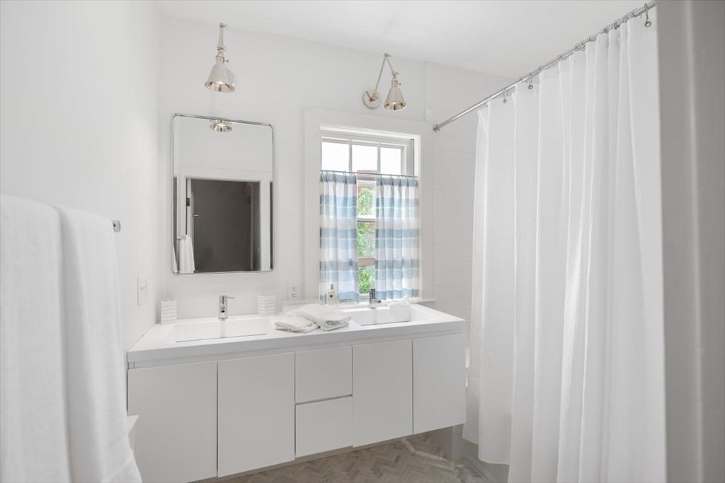 197 North Street Hingham, MA 02043 - Photo 22 of 38