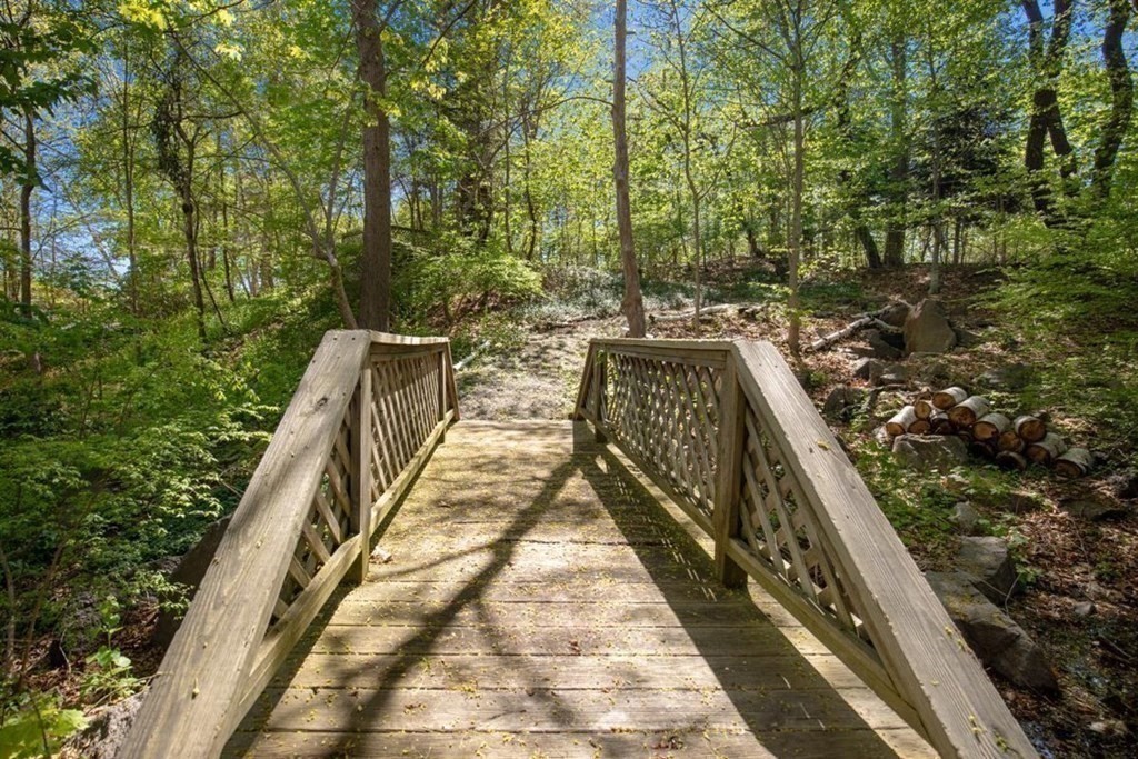 197 North Street Hingham, MA 02043 - Photo 32 of 38