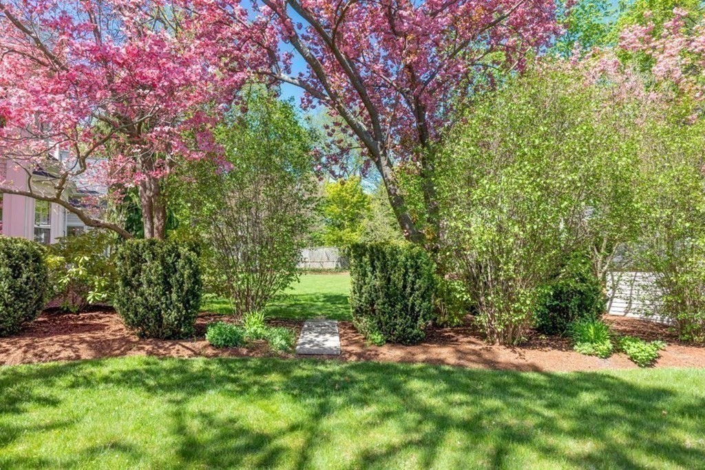 197 North Street Hingham, MA 02043 - Photo 34 of 38