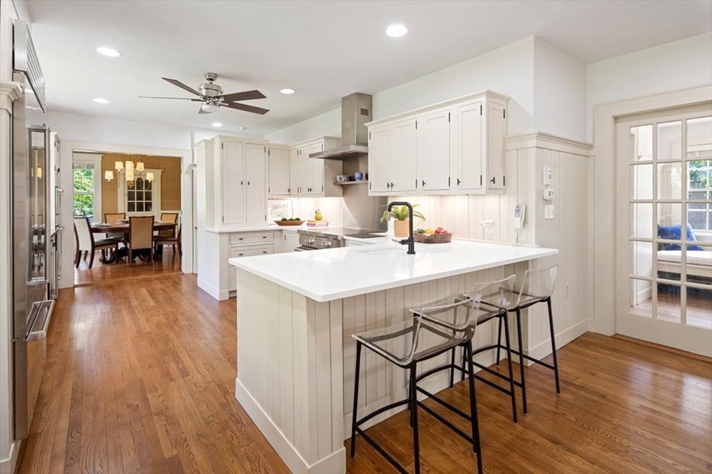 197 North Street Hingham, MA 02043 - Photo 4 of 38