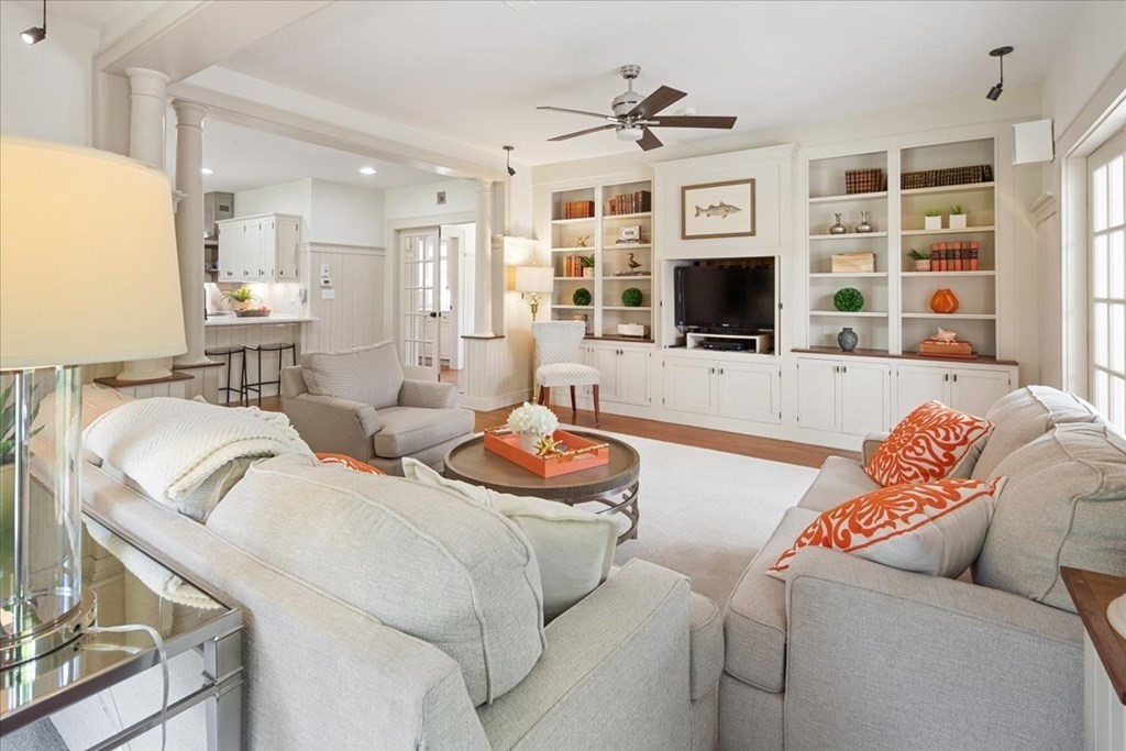 197 North Street Hingham, MA 02043 - Photo 6 of 38