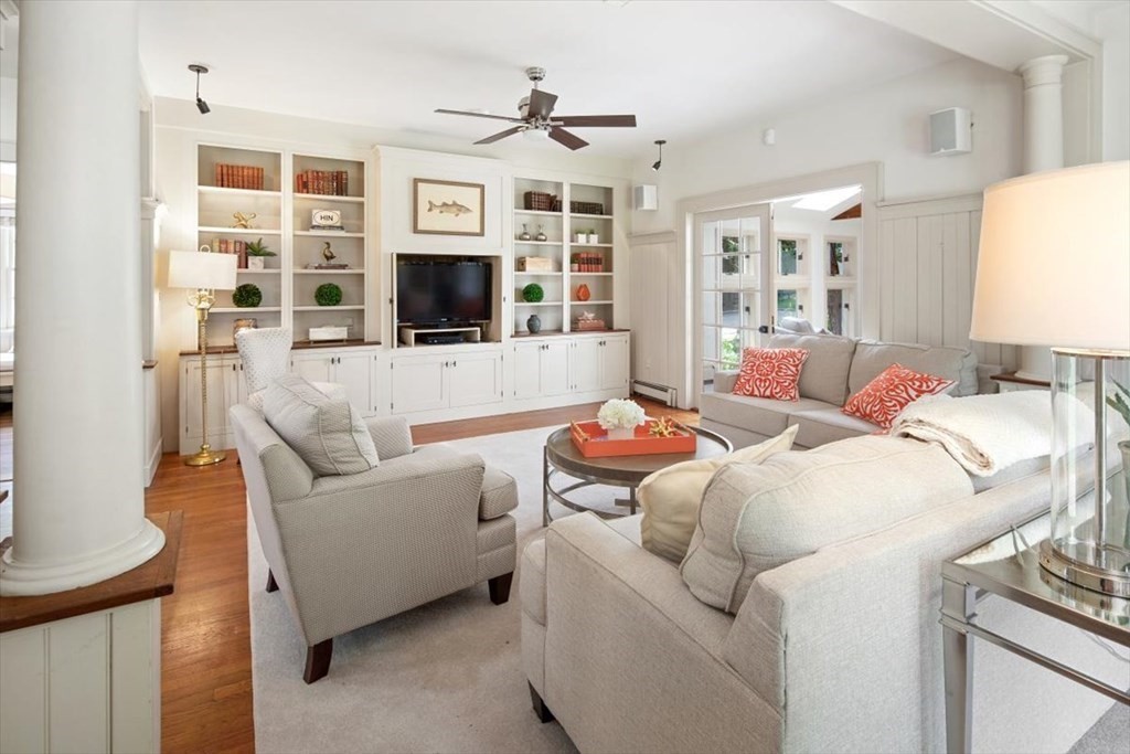 197 North Street Hingham, MA 02043 - Photo 7 of 38