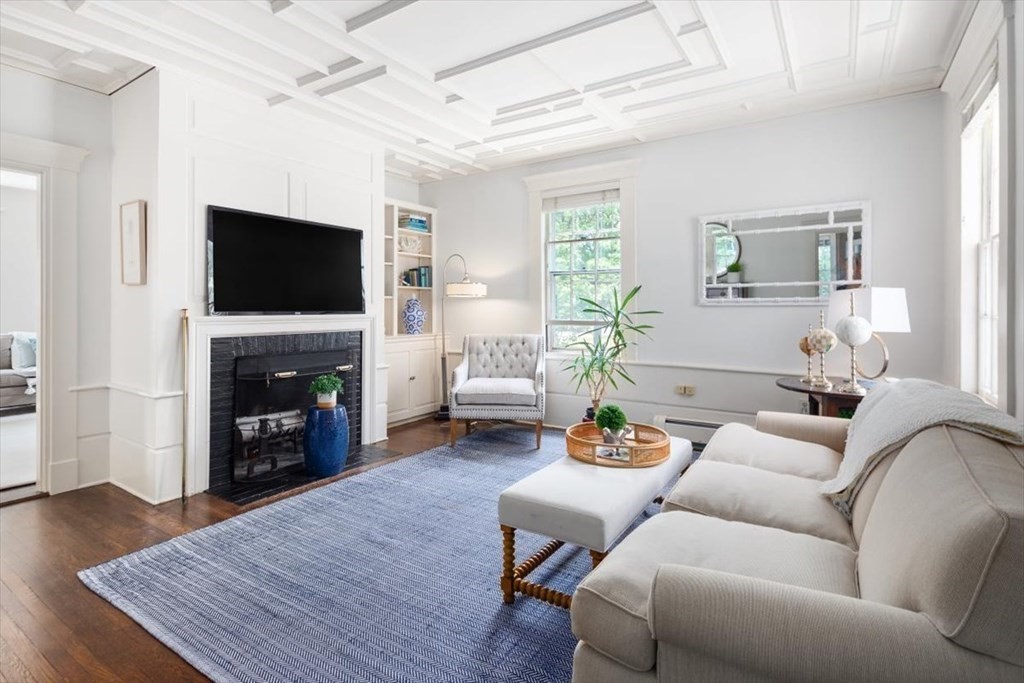 197 North Street Hingham, MA 02043 - Photo 9 of 38