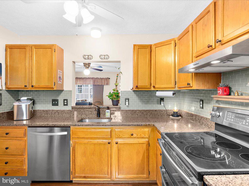 610 Ransom Court Odenton, MD 21113 - Photo 5 of 31