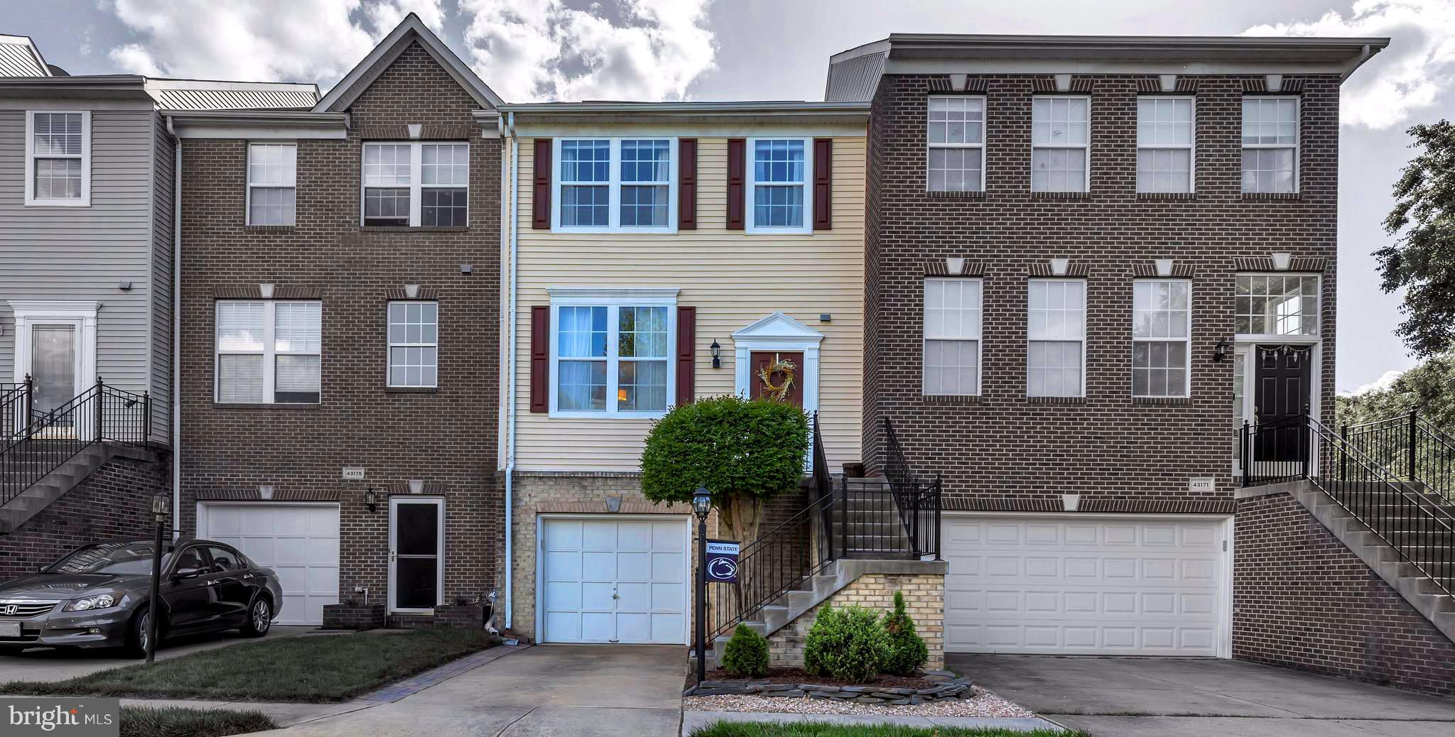 Welcome home to 43173 Riders Square!