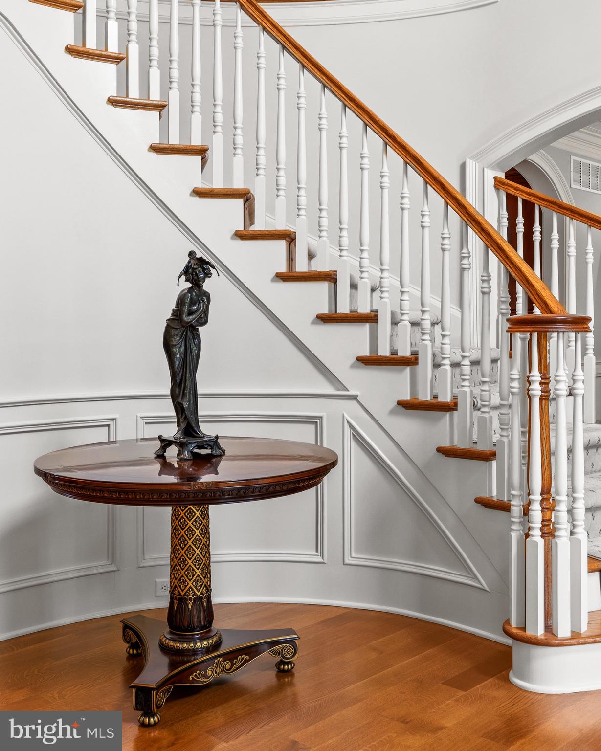 5835 Ridgeview Drive Doylestown, PA 18902 - Photo 6 of 63 a view of entryway
