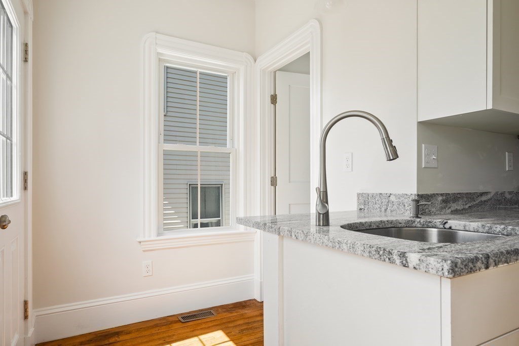 34 Henry Street Everett, MA 02149 - Photo 12 of 41