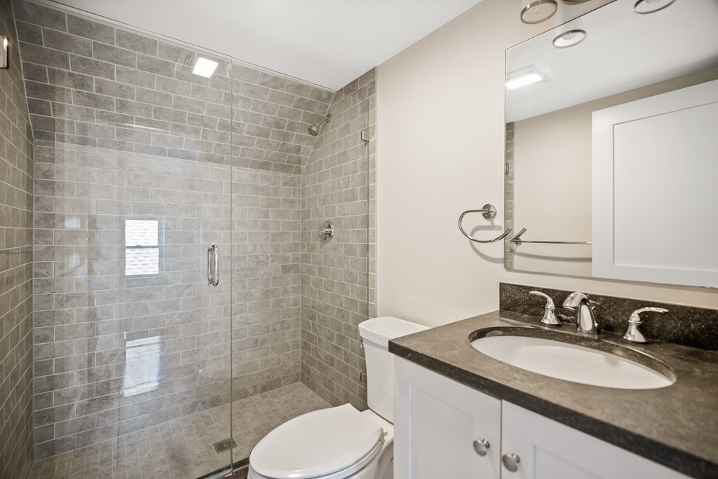 34 Henry Street Everett, MA 02149 - Photo 32 of 41